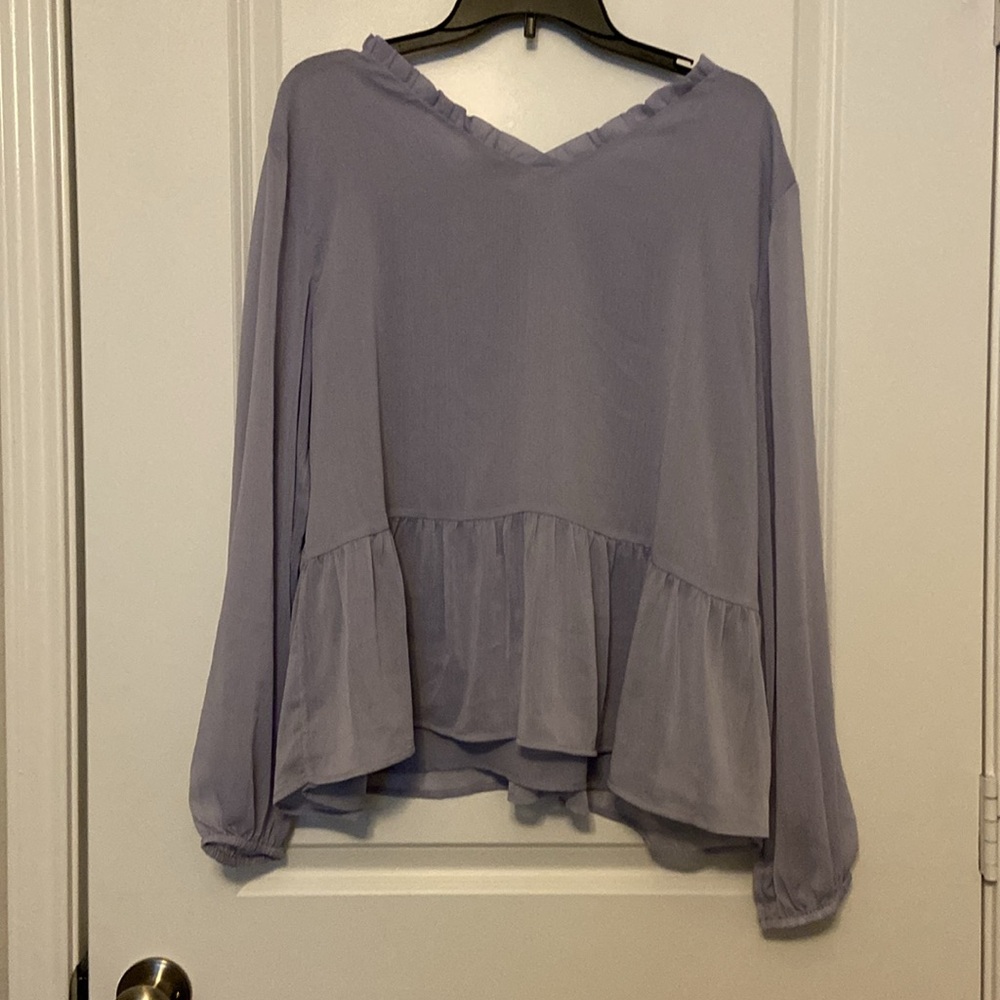 LOFT NWT Lilac peplum long sleeve top - Picture 6 of 8